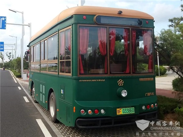 美車(chē)襯美景 銀隆新能源仿古鐺鐺車(chē)入駐煙臺(tái)(圖4)