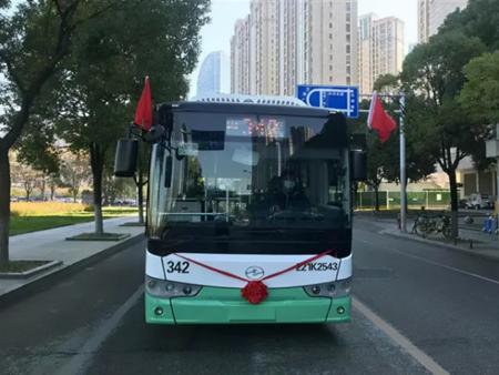 “小塊頭，大能量” 武漢街頭上新“漢產(chǎn)”純電動公交車(圖1)